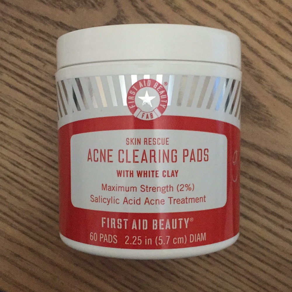 First Aid Beauty — Acne Clearing Pads